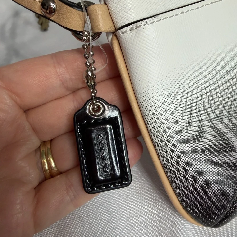 Coach Ombre White to Black Wristlet Clutch NWOT - Picture 3 of 7